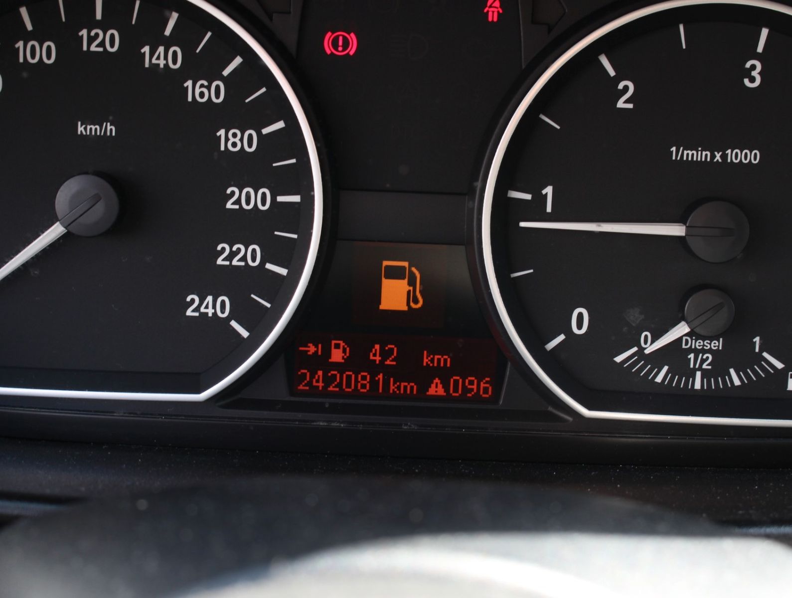 Fahrzeugabbildung BMW 116 d Avantage Paket + Klima + PDC