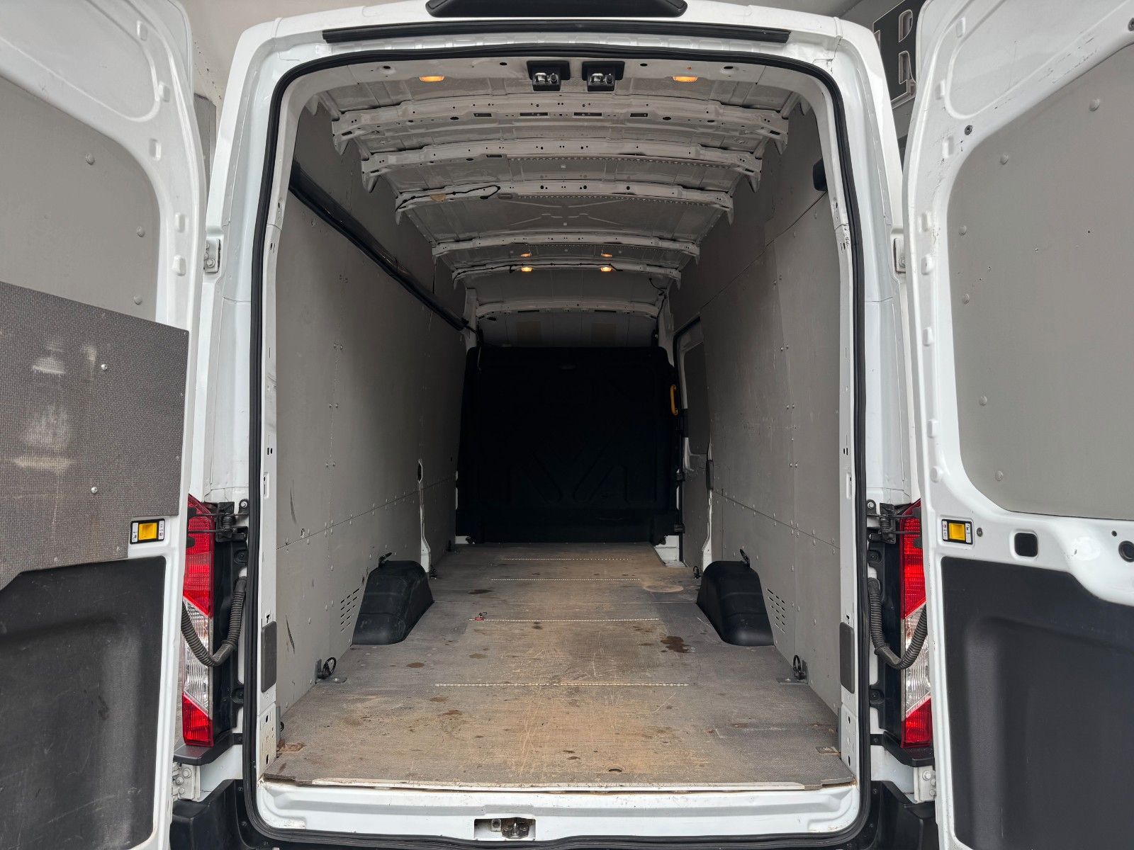 Fahrzeugabbildung Ford Transit Kasten 350 L4 H3 Navi/Klima/AHK/PDC/1.Hd