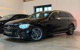 Mercedes-Benz E 220 d T 4Matic 9G-TRONIC AMG Line AHK/1.HAND - Mercedes-Benz E 220 mit Diesel-Antrieb: mit Navigationssystem