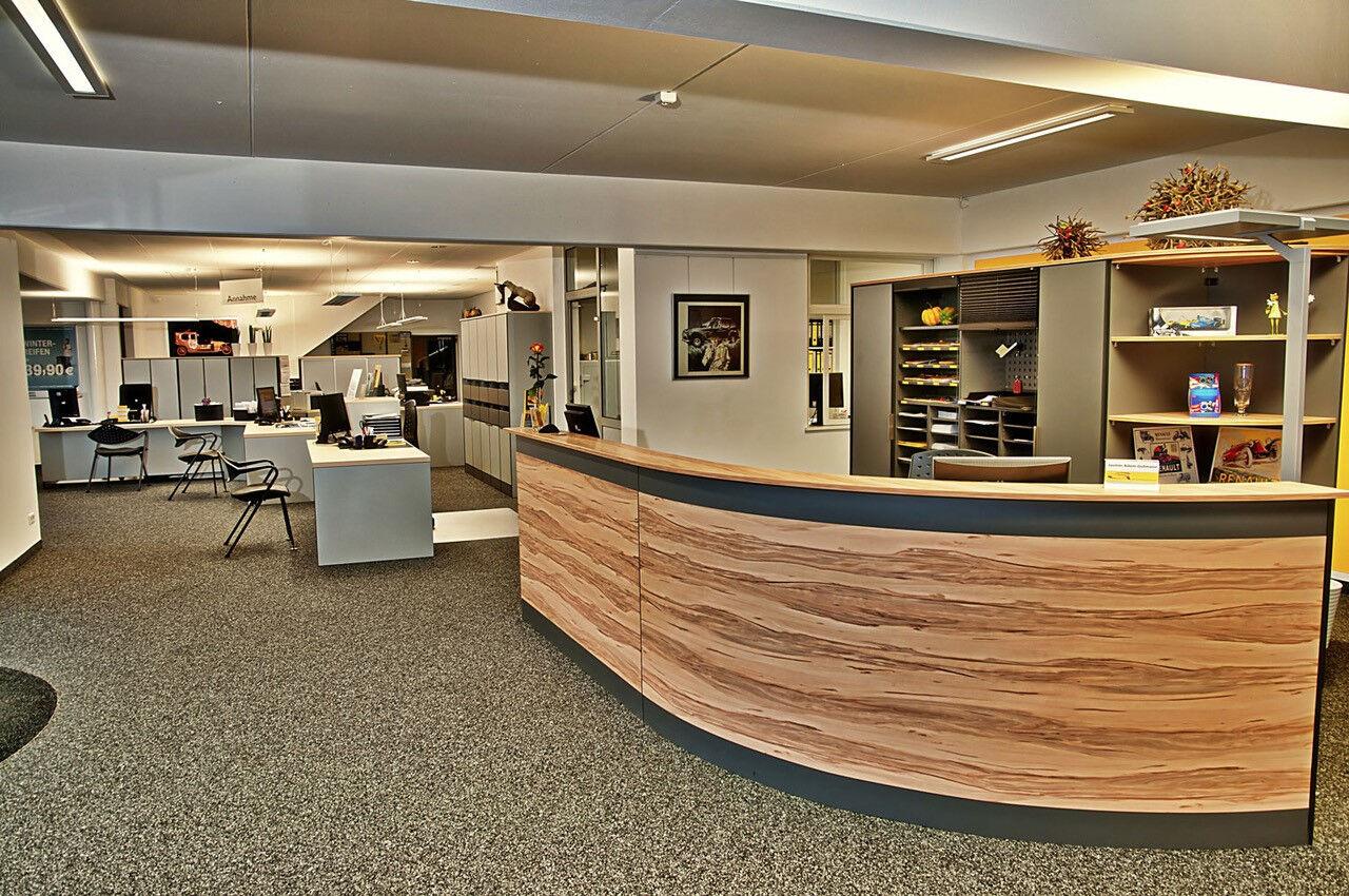 showroom-image-bottom