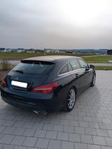 Mercedes-Benz CLA 220 Shooting Brake CLA 220 d 4MATIC DCT ... - Mercedes-Benz CLA 220 Shooting Brake mit Diesel-Antrieb: Blau