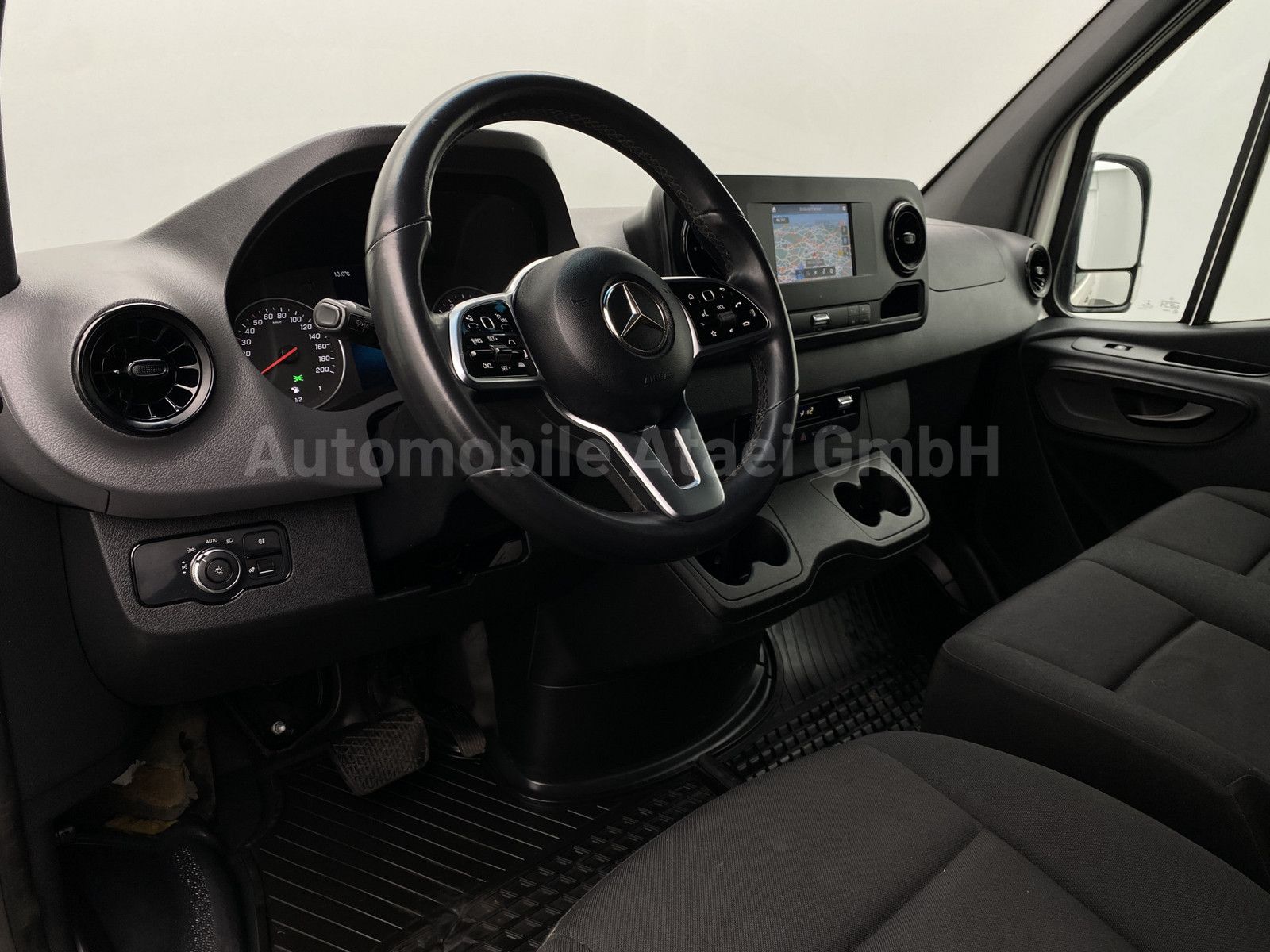 Fahrzeugabbildung Mercedes-Benz Sprinter 314 Automatik DISTRONIC+LED+NAVI (2747)