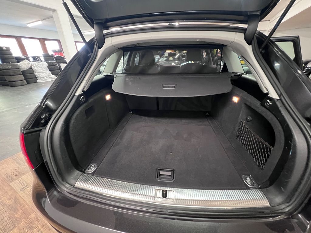 Audi A4 AVANT 2.0 TDI/ 1.HAND/ GARANTIE/ WENIG KM/ Audi A4 AVANT 2.0 TDI/ 1.HAND/ GARANTIE/ WENIG KM/