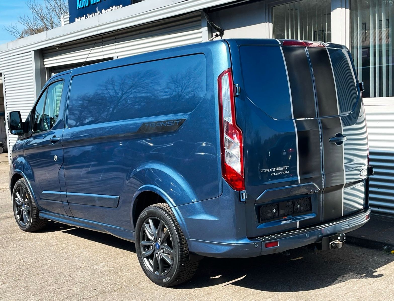 Fahrzeugabbildung Ford Transit Custom 290 SPORT NAVI SITZH AHK tLEDER