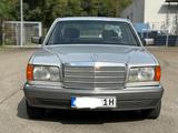 Mercedes-Benz S 300 , Leder+Klima , Tüv NEU . Top Zustand . - silberne Mercedes-Benz S 300