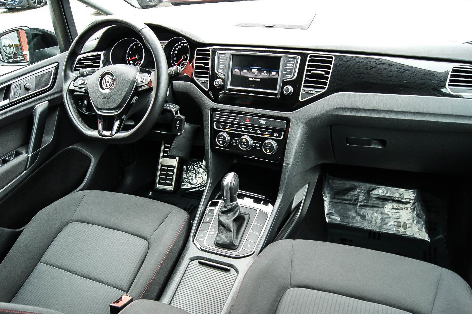 Fahrzeugabbildung Volkswagen Golf VII Sportsvan 14TSI DSG SOUND PLUS ACC NAVI