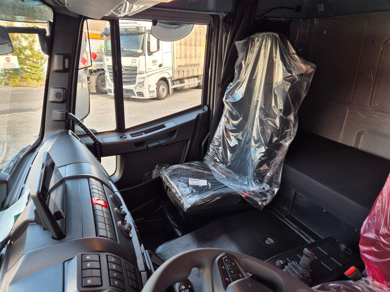 Fahrzeugabbildung Iveco Eurocargo ML80E22/P 2x AHK Klima Standh. Bett