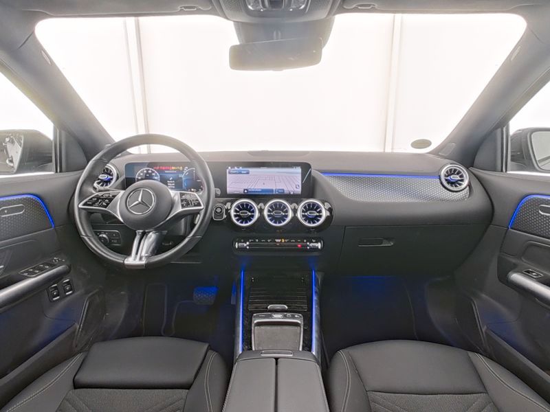 Fahrzeugabbildung Mercedes-Benz GLA 250 e Progressive AHK+Pano+Night+360°+Distr