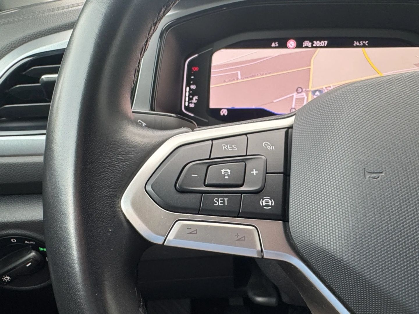 T-Roc 1.0 TSI LIFE *NAVI*LED*KEYLESS*KAMERA*