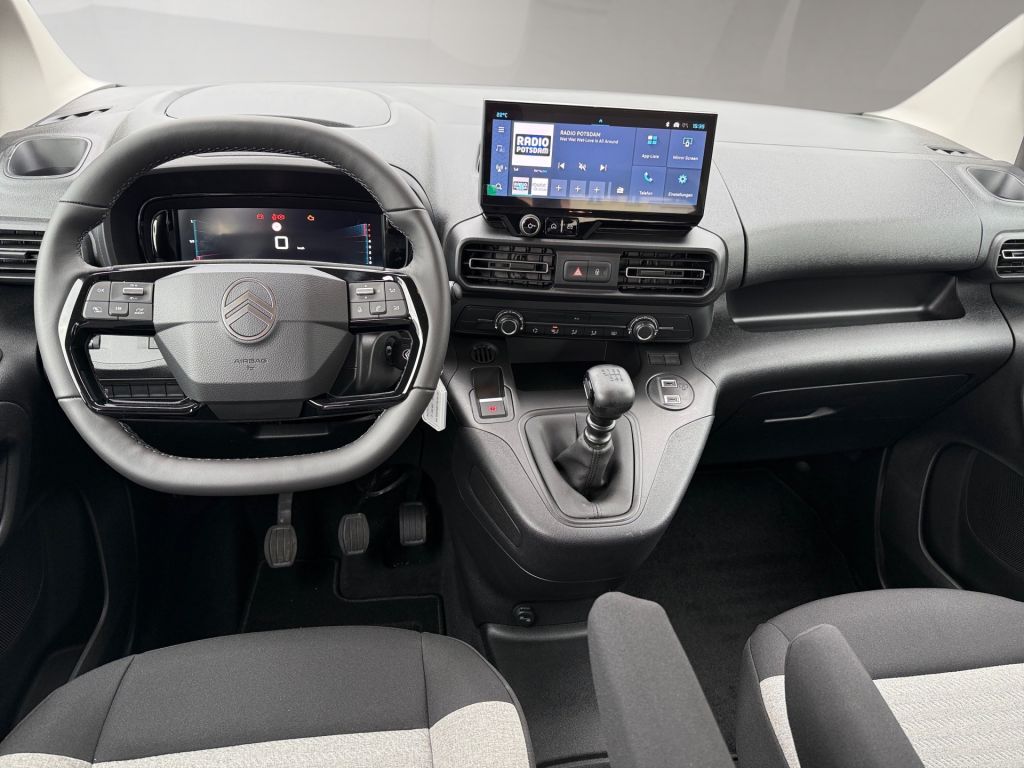Fahrzeugabbildung Citroën Berlingo XL Diesel 130 PLUS 7-Sitzer