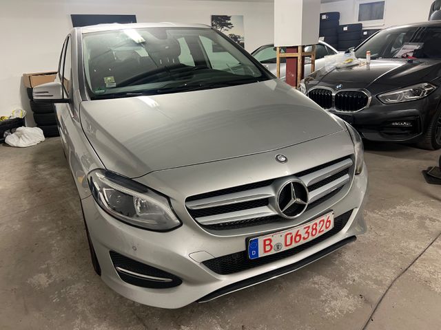 Mercedes-Benz B 180 /Automatik/LED/Parktronic