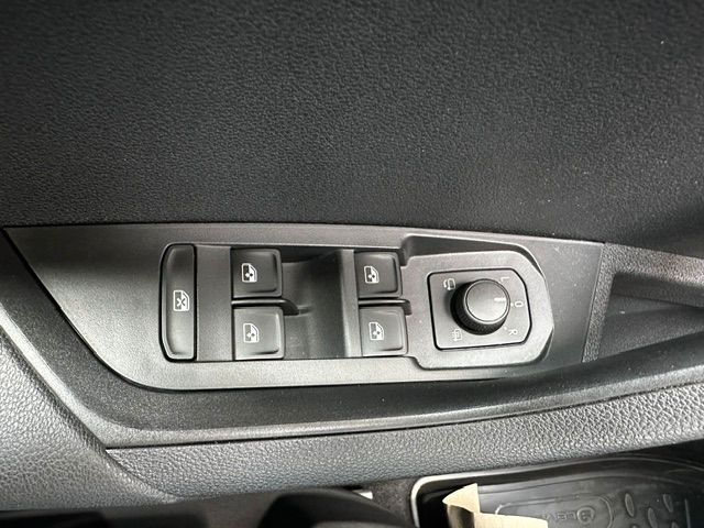 Karoq Ambition KAMERA;CARPLAY;PDC;KESSY
