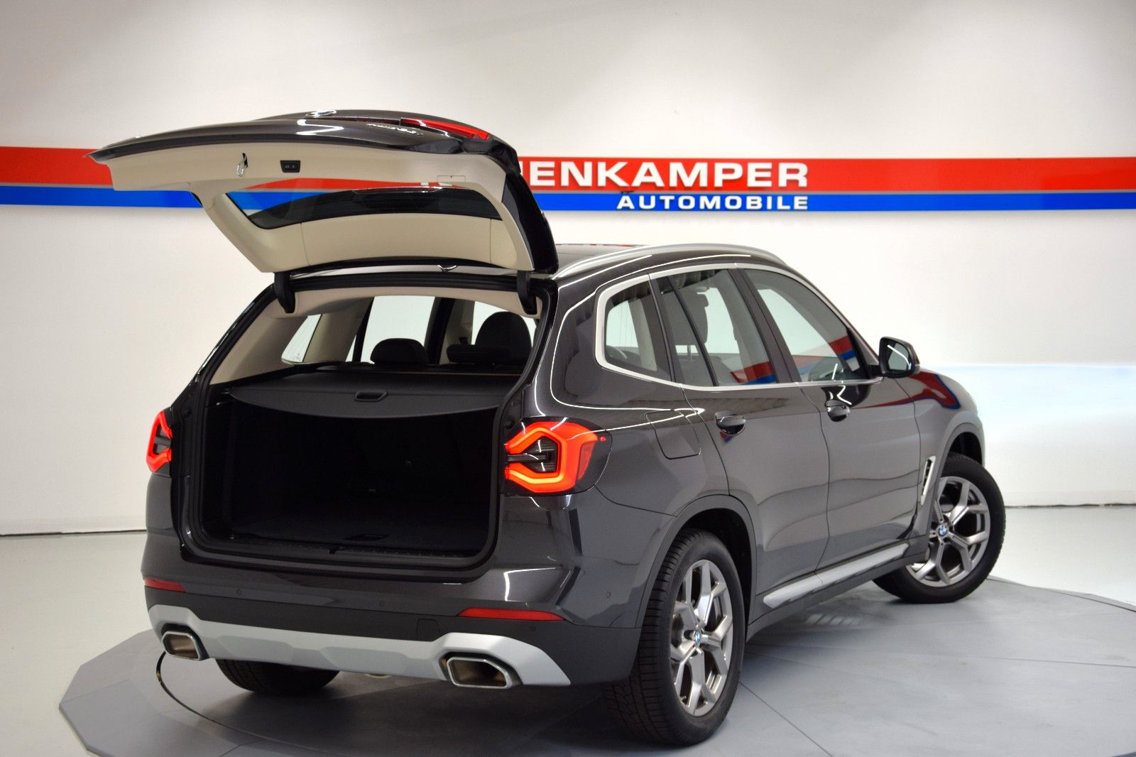 Fahrzeugabbildung BMW X3 xDrive 20i Panorama  Leder ACC AHK 4xSitzheiz