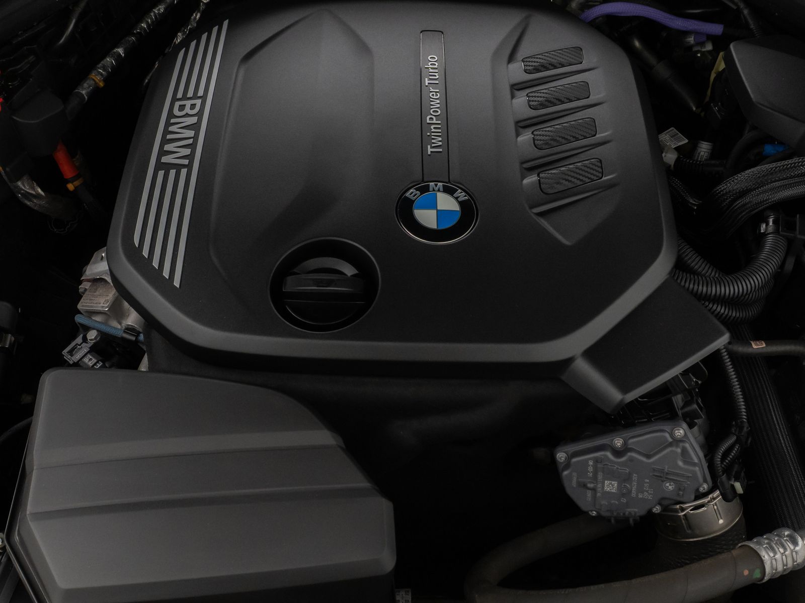 Fahrzeugabbildung BMW 320d xD Sport Line Panorama Laser Kamera HUD DAB