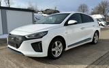 Hyundai IONIQ Hybrid  Premium mit Vollausstattung.