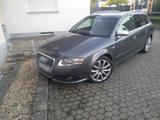 Audi S4 Avant - Audi S4 aus 2005: Kombi
