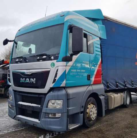 MAN TGX 18.400 4x2 LLS-U ACC 2x Tank XLX-Haus