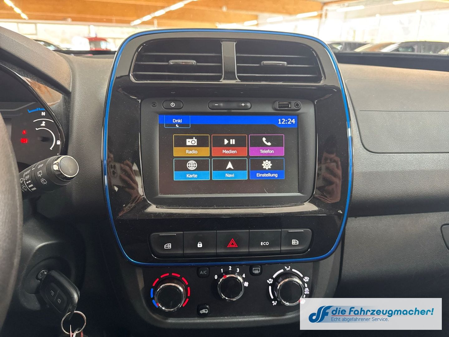 Fahrzeugabbildung Dacia Spring Electric Comfort Plus *FRONTSCHADEN