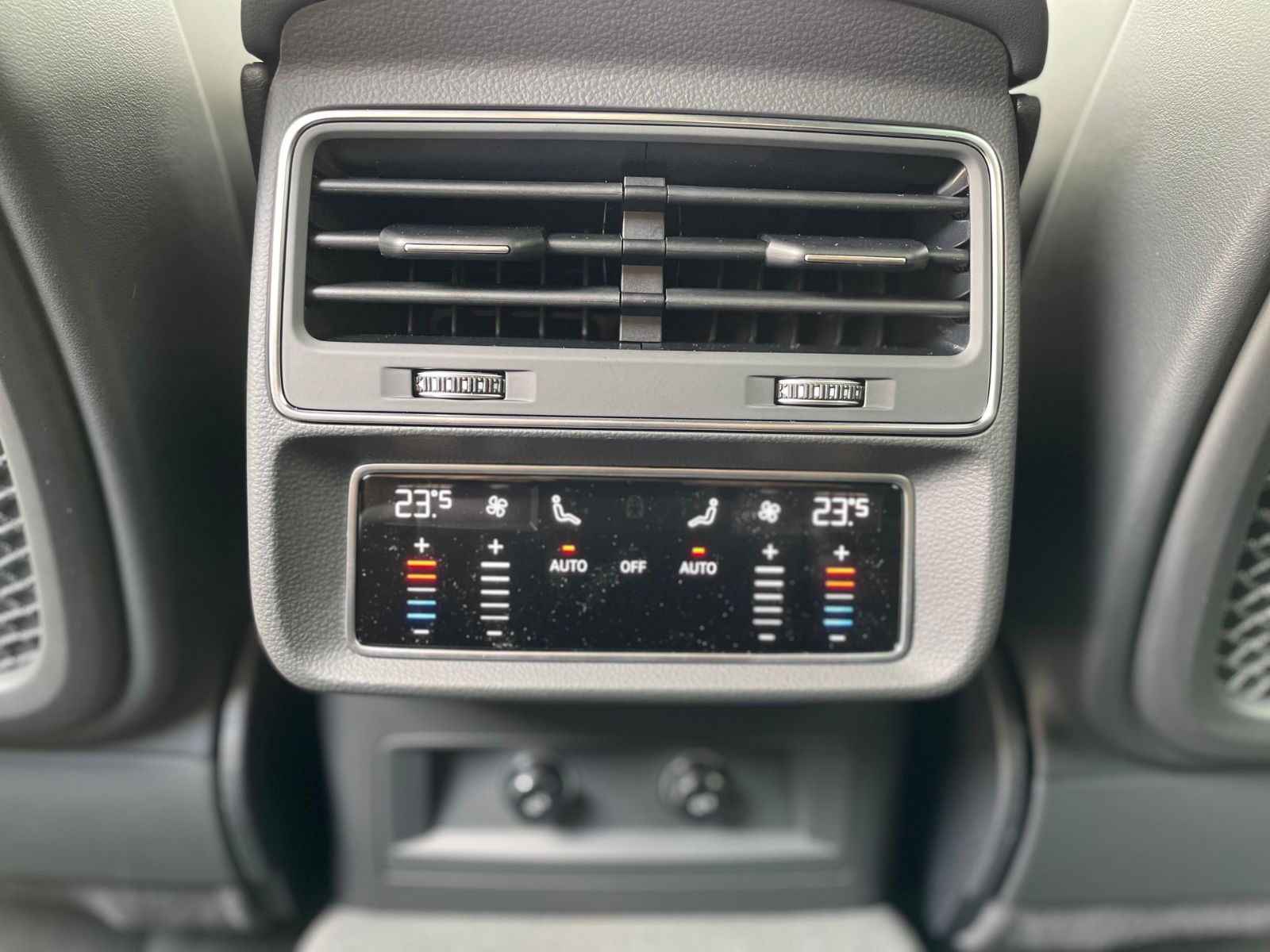 Fahrzeugabbildung Audi Q8 50 TDI Facelift |SLine|HUD|Softclose|23"|B&O|