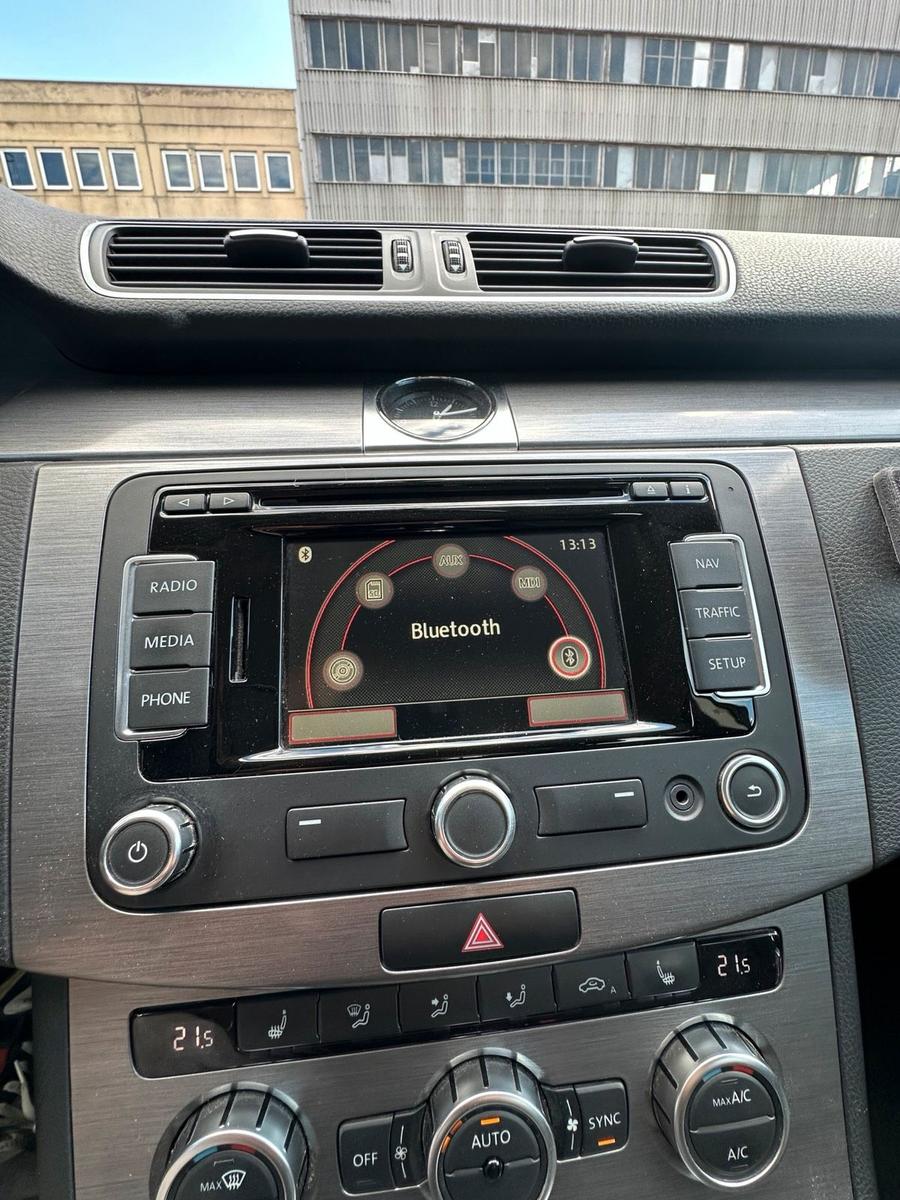 Volkswagen Passat 2013 — photo 13