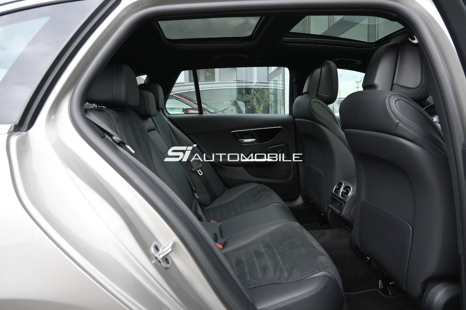 Fahrzeugabbildung Mercedes-Benz C 300 d T AMG Line °ACC°PANORAMA°WINTERPAKET°