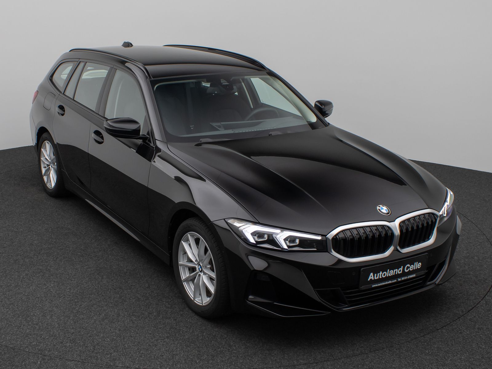 Fahrzeugabbildung BMW 318i Kamera DAB Sportlenkrad CockPit+ Alarm LED