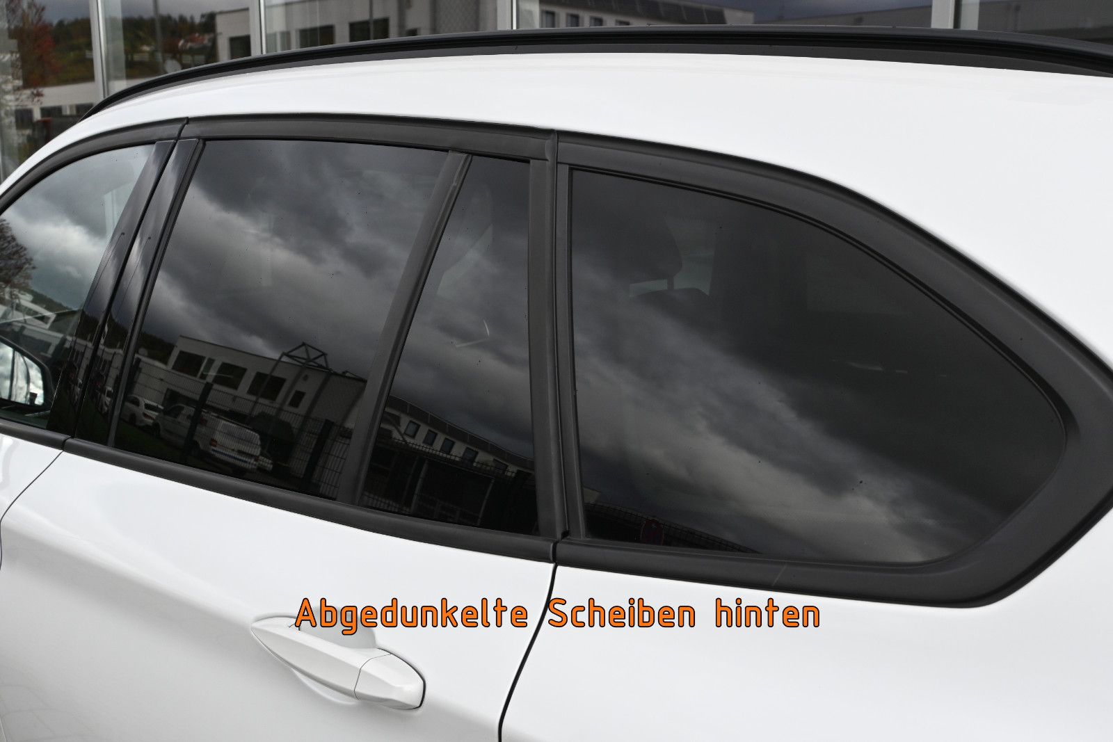 Fahrzeugabbildung BMW X1 xDr. 20d Sport Line °ACC°AHK°HEAD-UP°KAMERA°