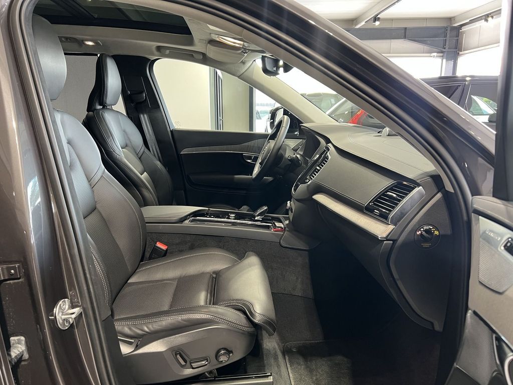 Volvo XC90 T8 Ultra Dark Recharge AWD B&W Massage 22''