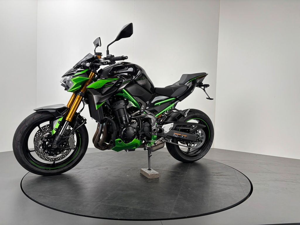 Fahrzeugabbildung Kawasaki Z900 SE *SC-PROJECT *SERVICE NEU *1390 KM