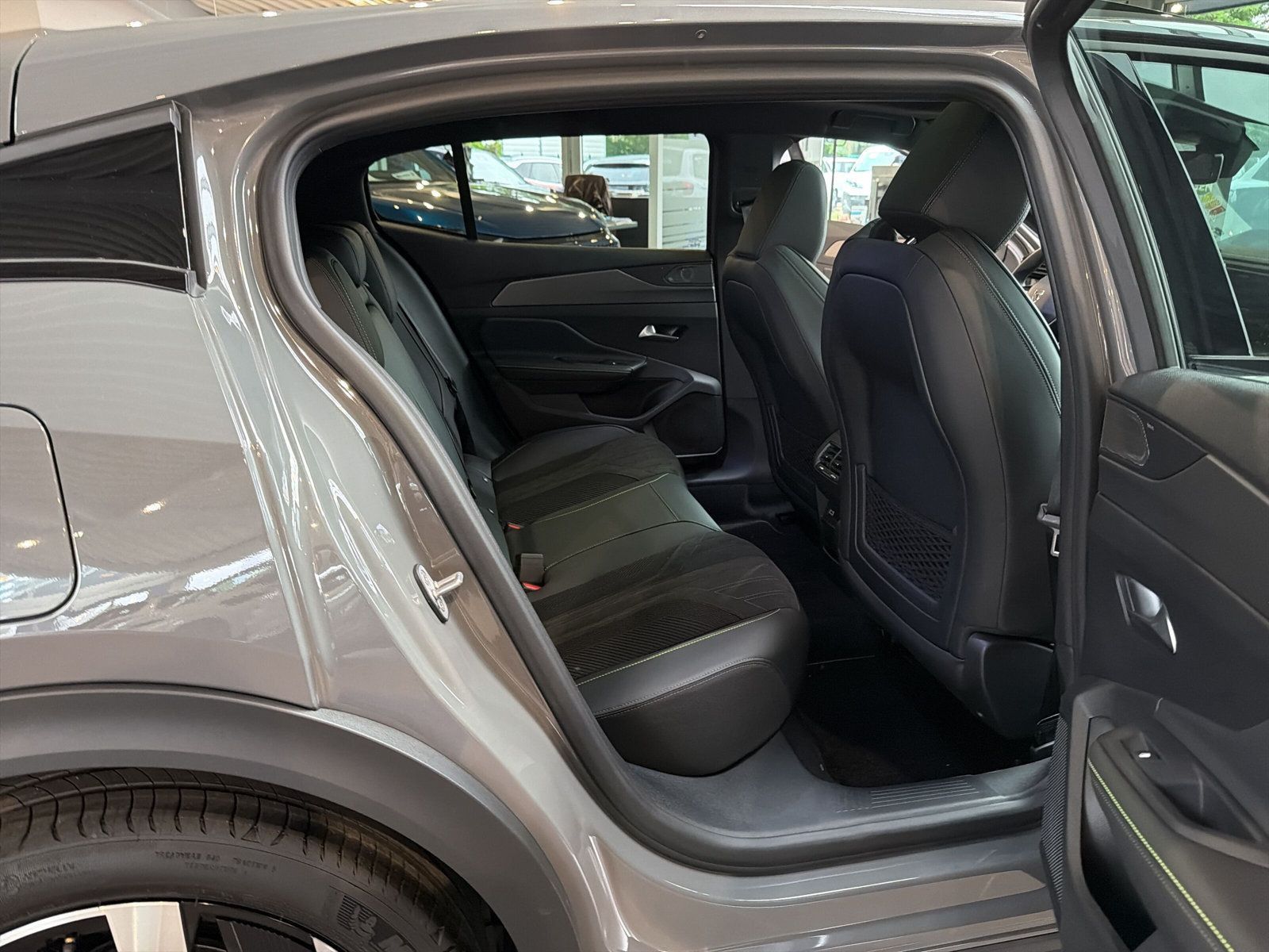 Peugeot 408 - Bild 13