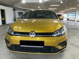 Volkswagen Golf 2.0 TDI Var. DSG "3xR-Line//LED//StHz//Dig. - : Gelb