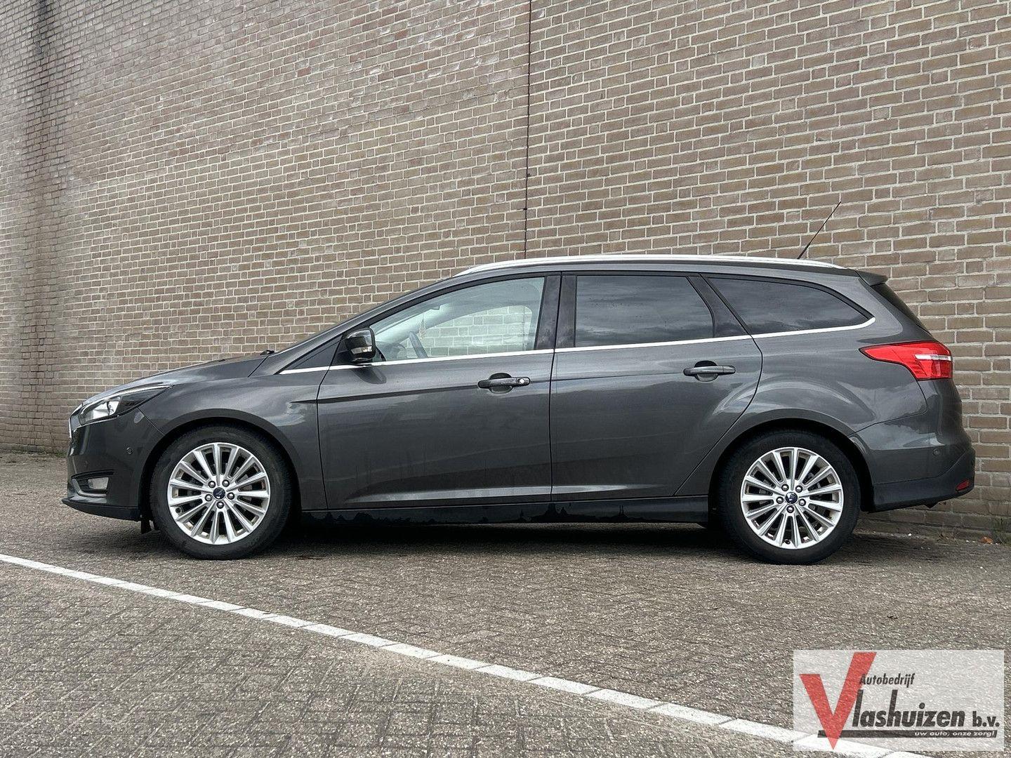 Ford Focus 2015 — photo 7