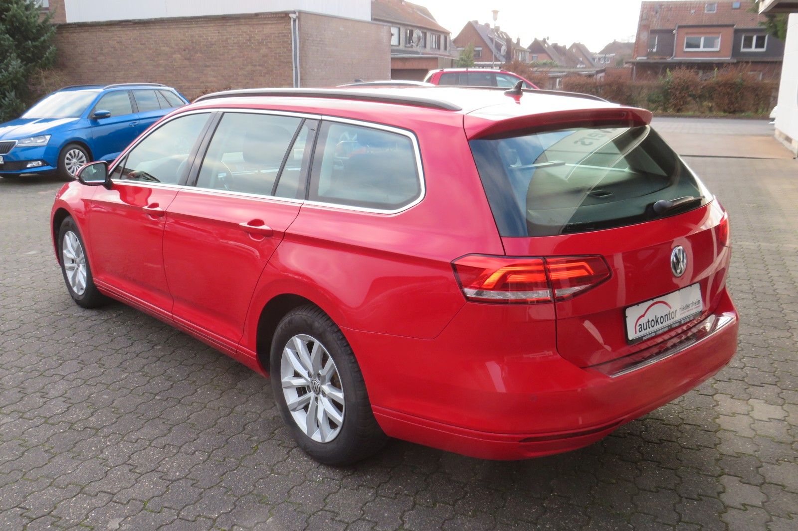 Fahrzeugabbildung Volkswagen Comfortline ACC LED KAMERA AHK NAVI APP-CONNECT