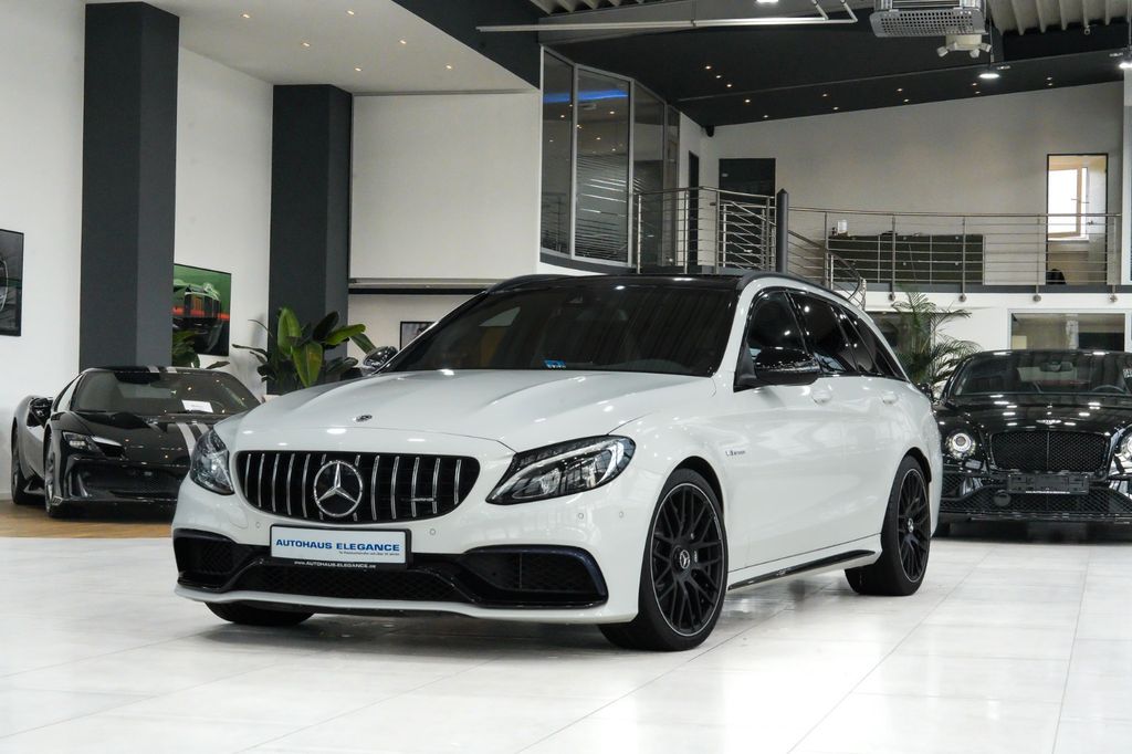 Image of Mercedes-Benz C 63 AMG