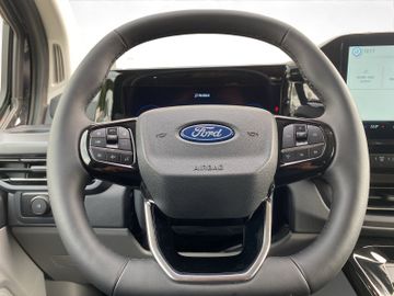 Ford Tourneo Custom 320 L1 Titanium FWD Navi+LED+DAB