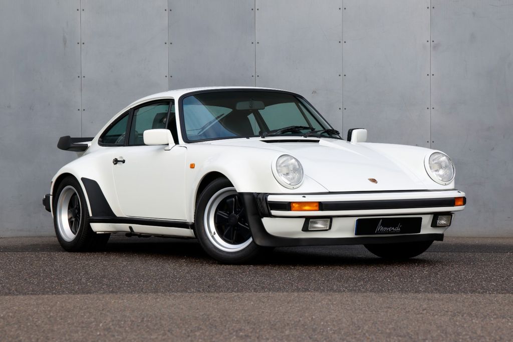 Porsche 930