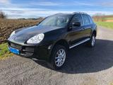 Porsche Cayenne - - - aus 2006: Geländewagen