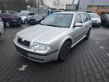 Skoda Octavia Combi 2.0 Collection - Skoda Octavia aus 2003: Kombi
