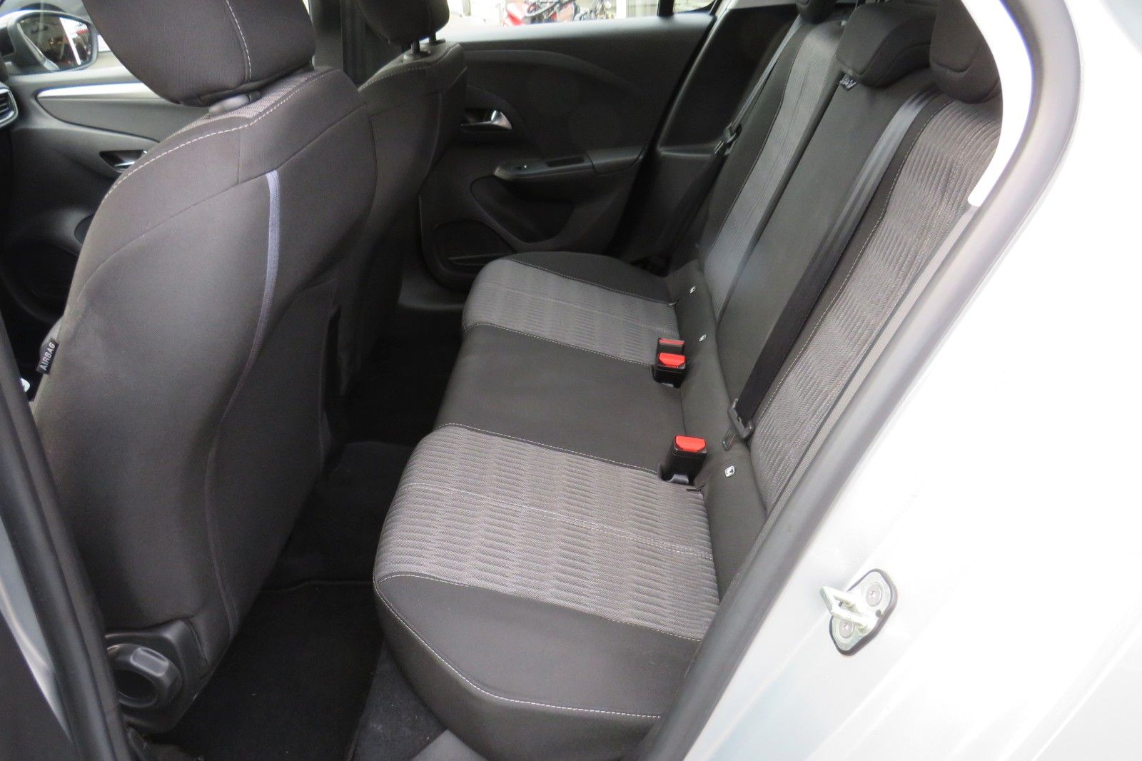 Fahrzeugabbildung Opel Corsa F Edition AUTOMATIK NAVI SITZH. PDC 1.HD