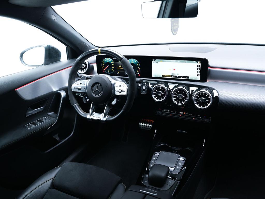 Mercedes-Benz A 45 AMG