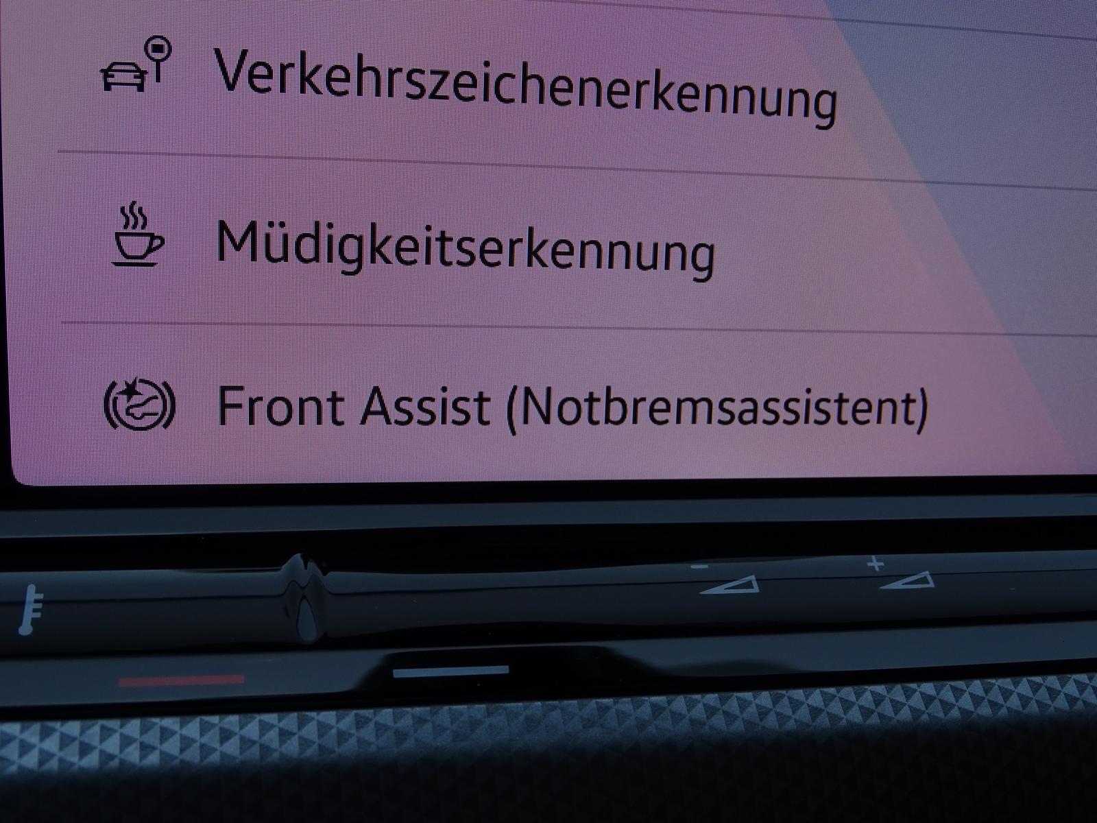Volkswagen Golf VIII 1.5 TSI Active Navi LED AHK ACC PDC, миниатюра 20