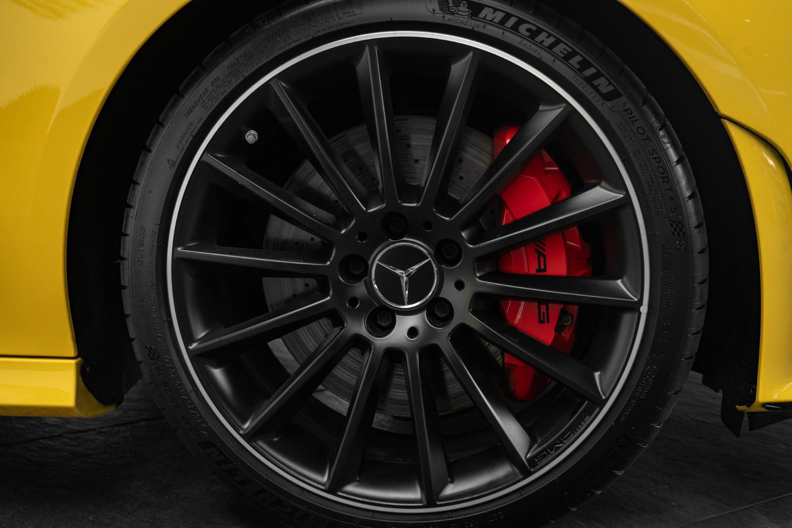 Mercedes-Benz CLA 35 AMG #AEROKIT #NIGHT-PAKET #PANORAMA
