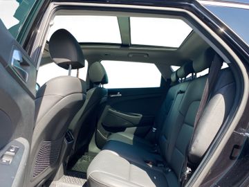 Hyundai Tucson 1.6 Premium 4WD Standheizung+360+Kam.+Nav