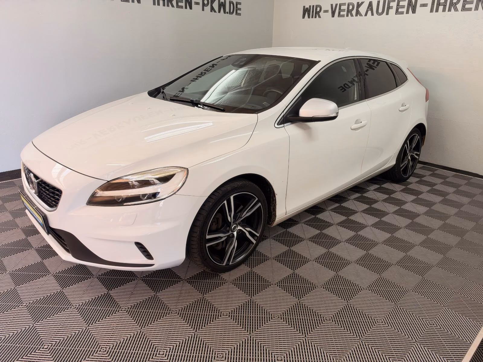 Volvo V40