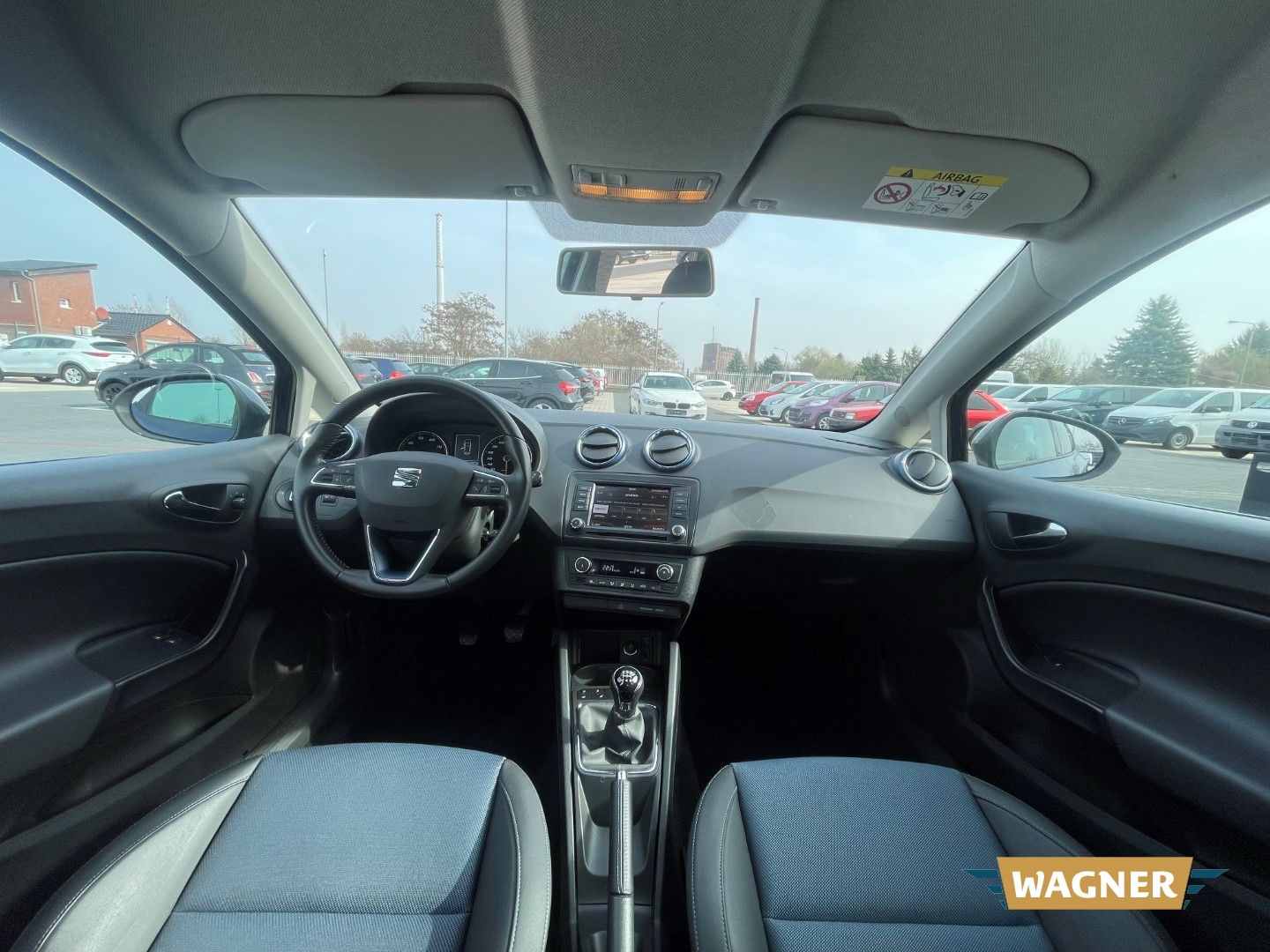 Fahrzeugabbildung SEAT Ibiza Connect Klimaautomatik Sitzheizung