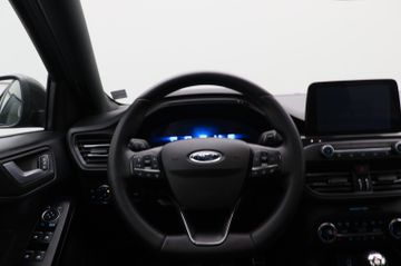 Fahrzeugabbildung Ford Focus 1.0 Turnier ST-Line X EcoBoost M-Hybrid