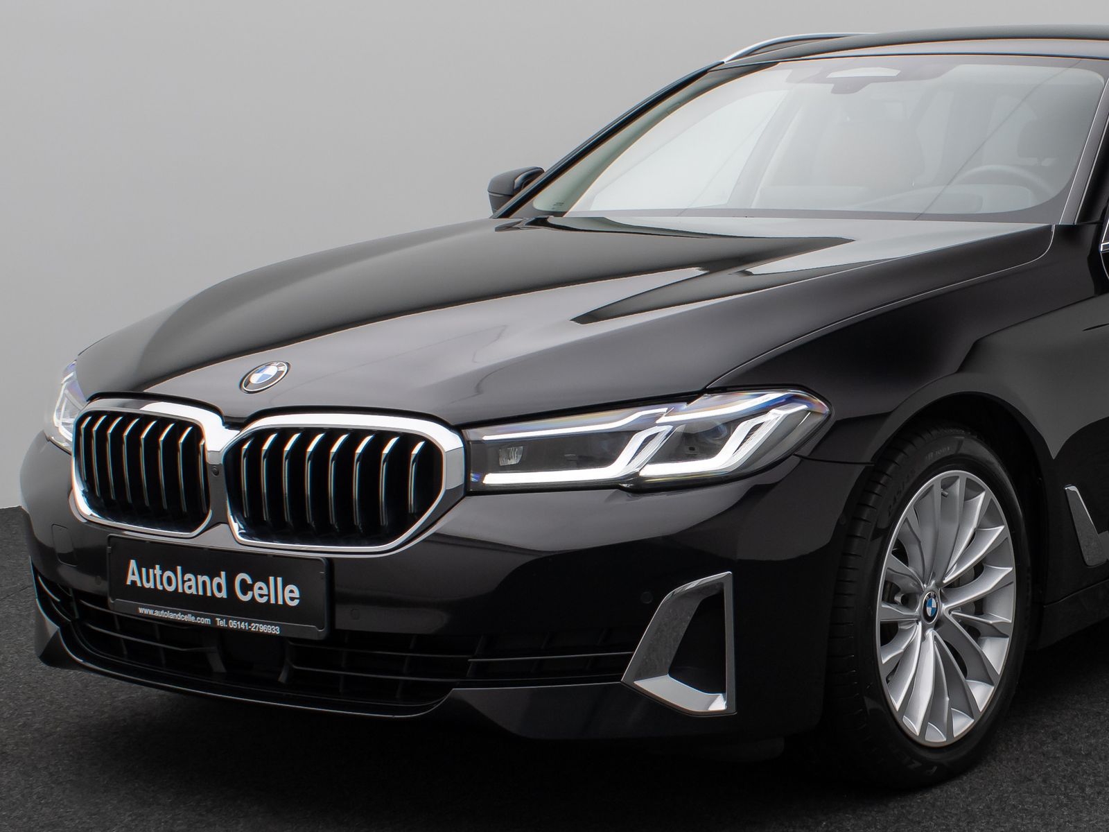 Fahrzeugabbildung BMW 530d xD Luxury Line 360° Laser HUD HiFi Komfort