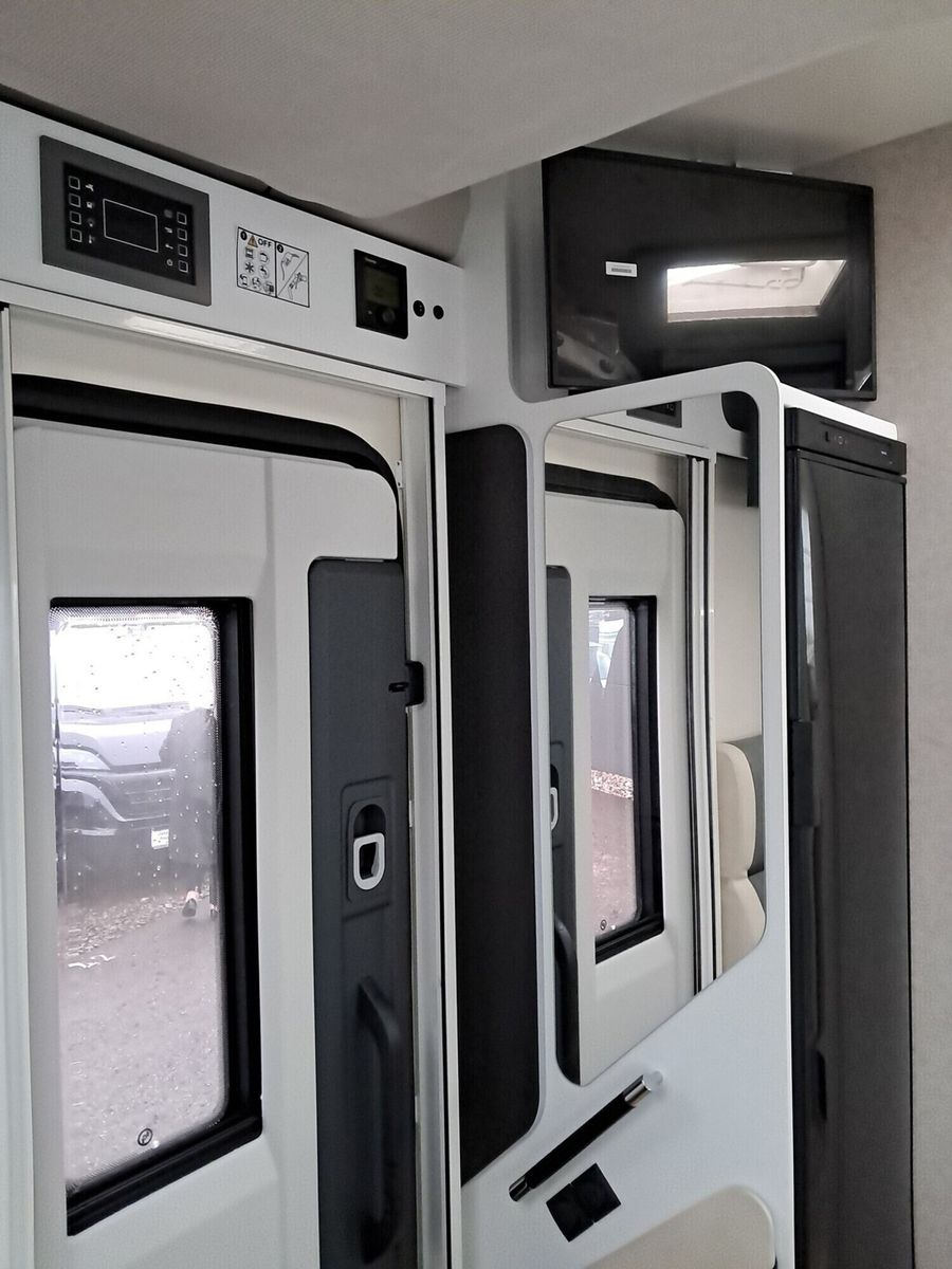 Fahrzeugabbildung Forster T F745 EB LTE,Solar,Markise,Hubbett