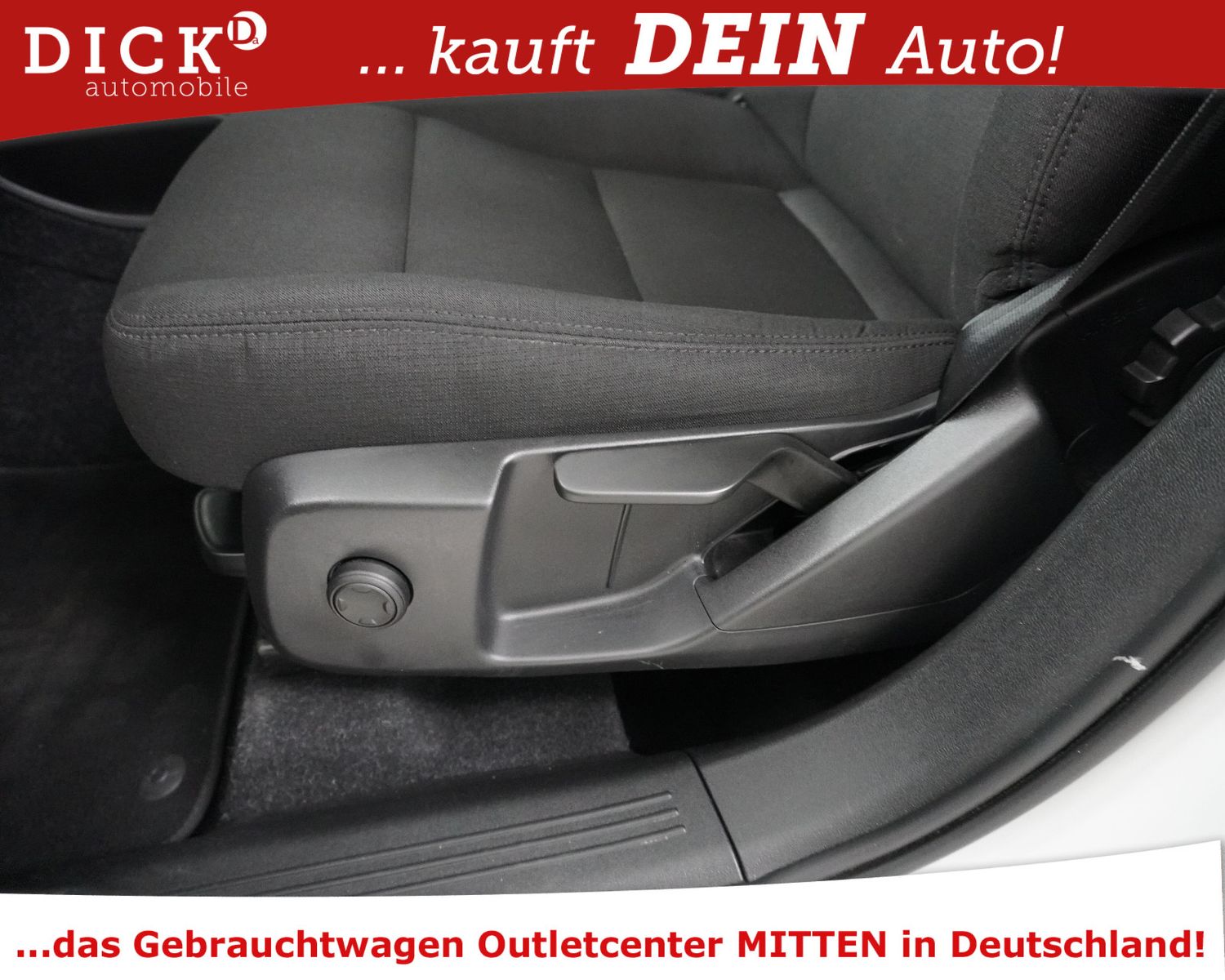 Fahrzeugabbildung Volvo XC40 T3 Aut Momen PANO+VIRTU+LED+KAM+H&K+ACC+SHZ
