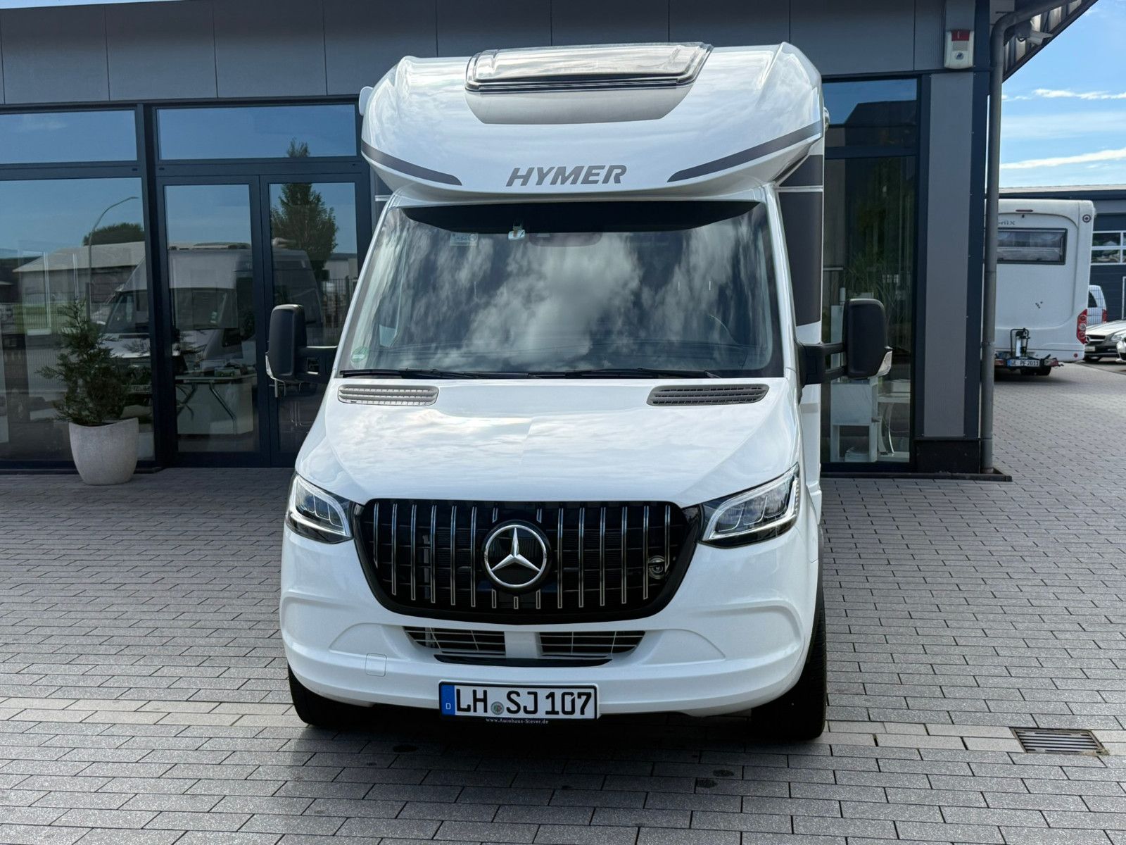 Fahrzeugabbildung HYMER / ERIBA / HYMERCAR BMC 550 T  White  Line